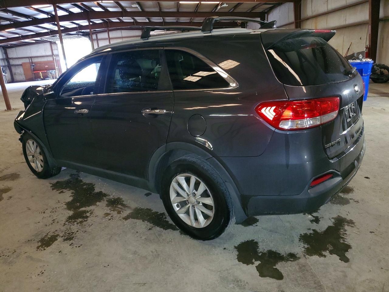 2018 Kia Sorento Lx - Image 2