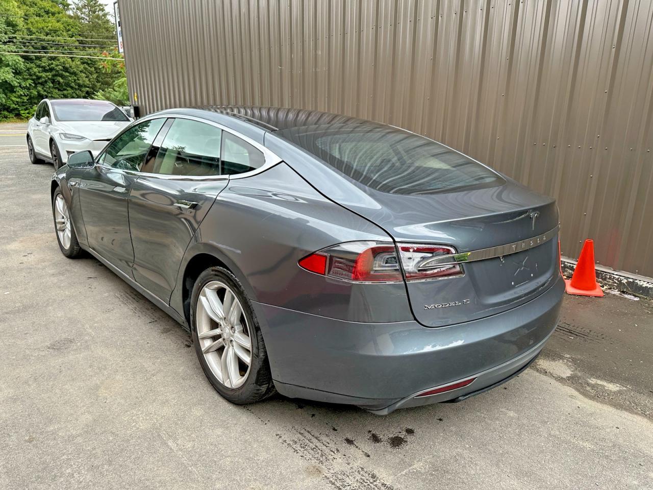 2013 Tesla Model S - Image 3