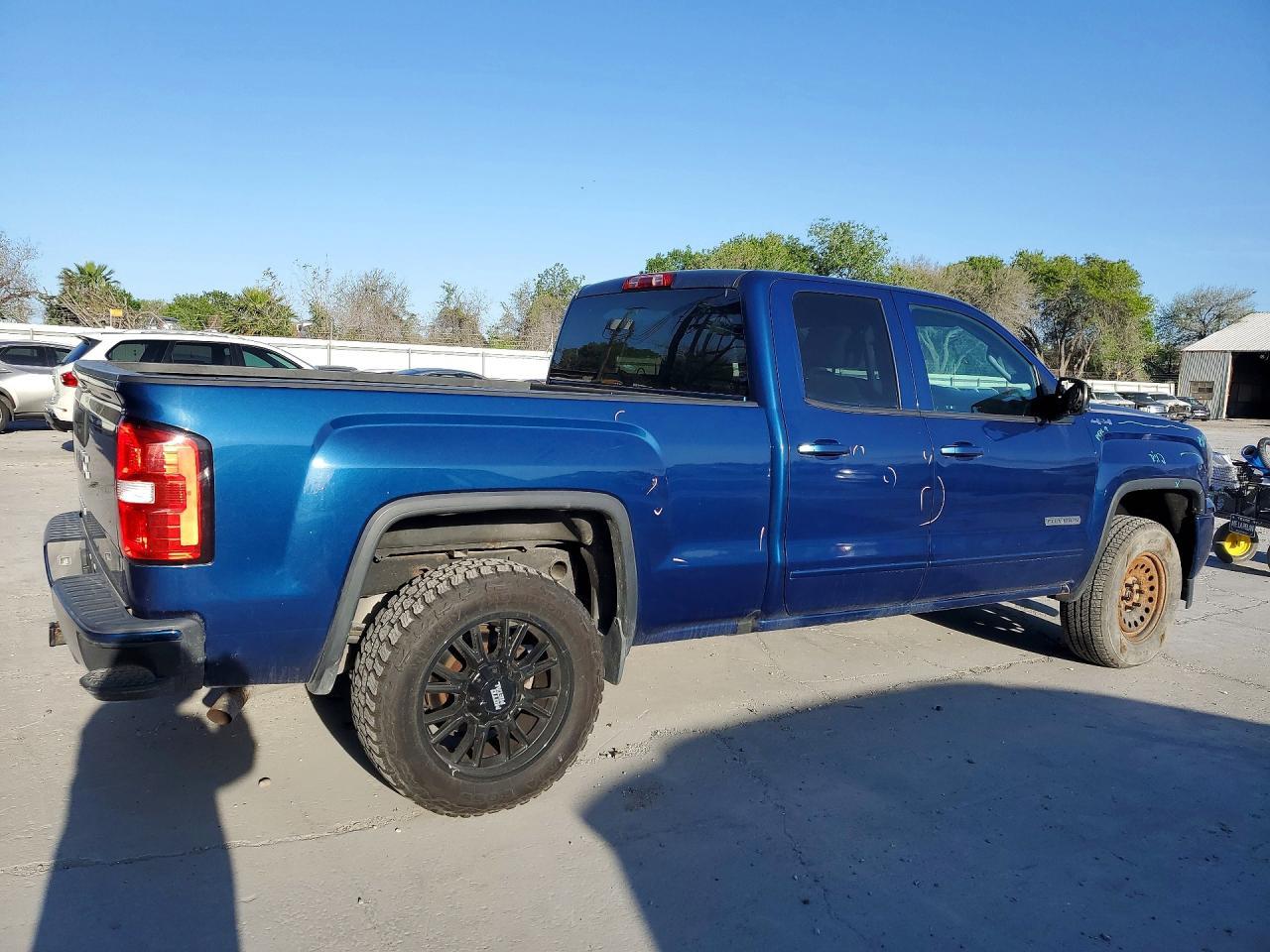 2016 GMC Sierra K1500 - Image 3