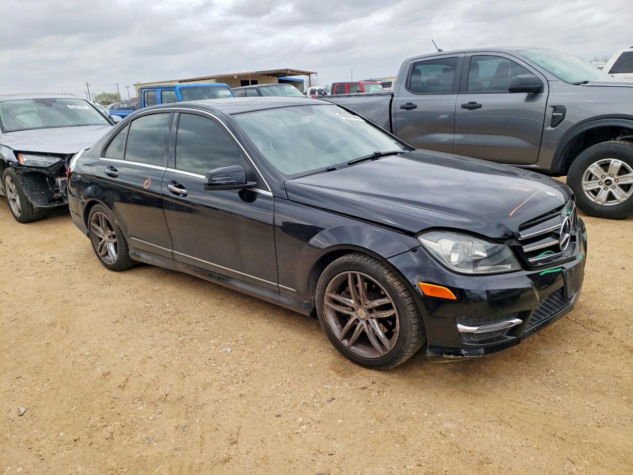 2014 Mercedes Benz C 250 - Фото 4