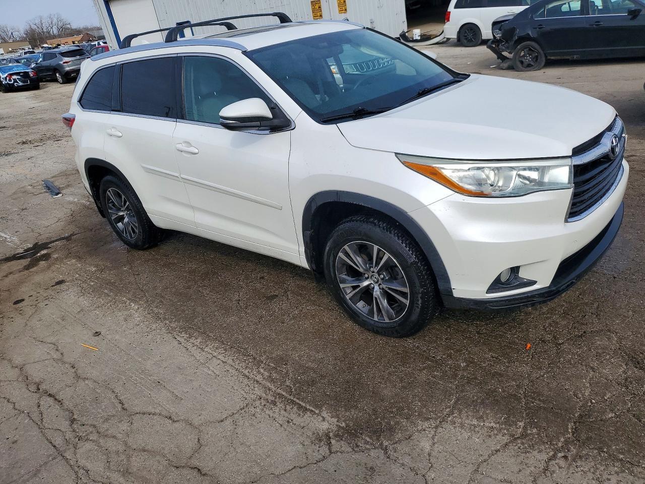 2016 Toyota Highlander Xle - Фото 4
