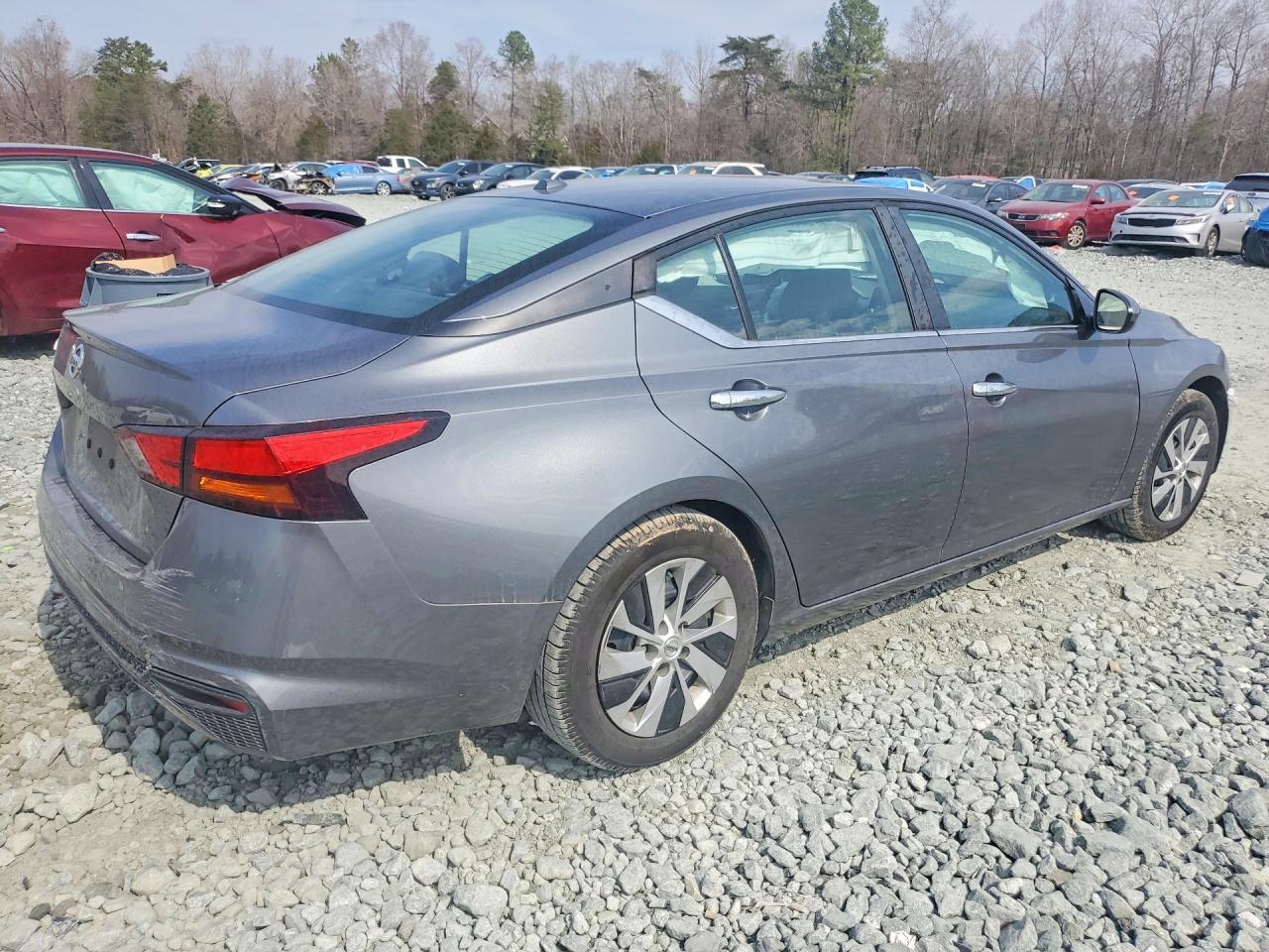 2020 Nissan Altima 2.5 S - Фото 3
