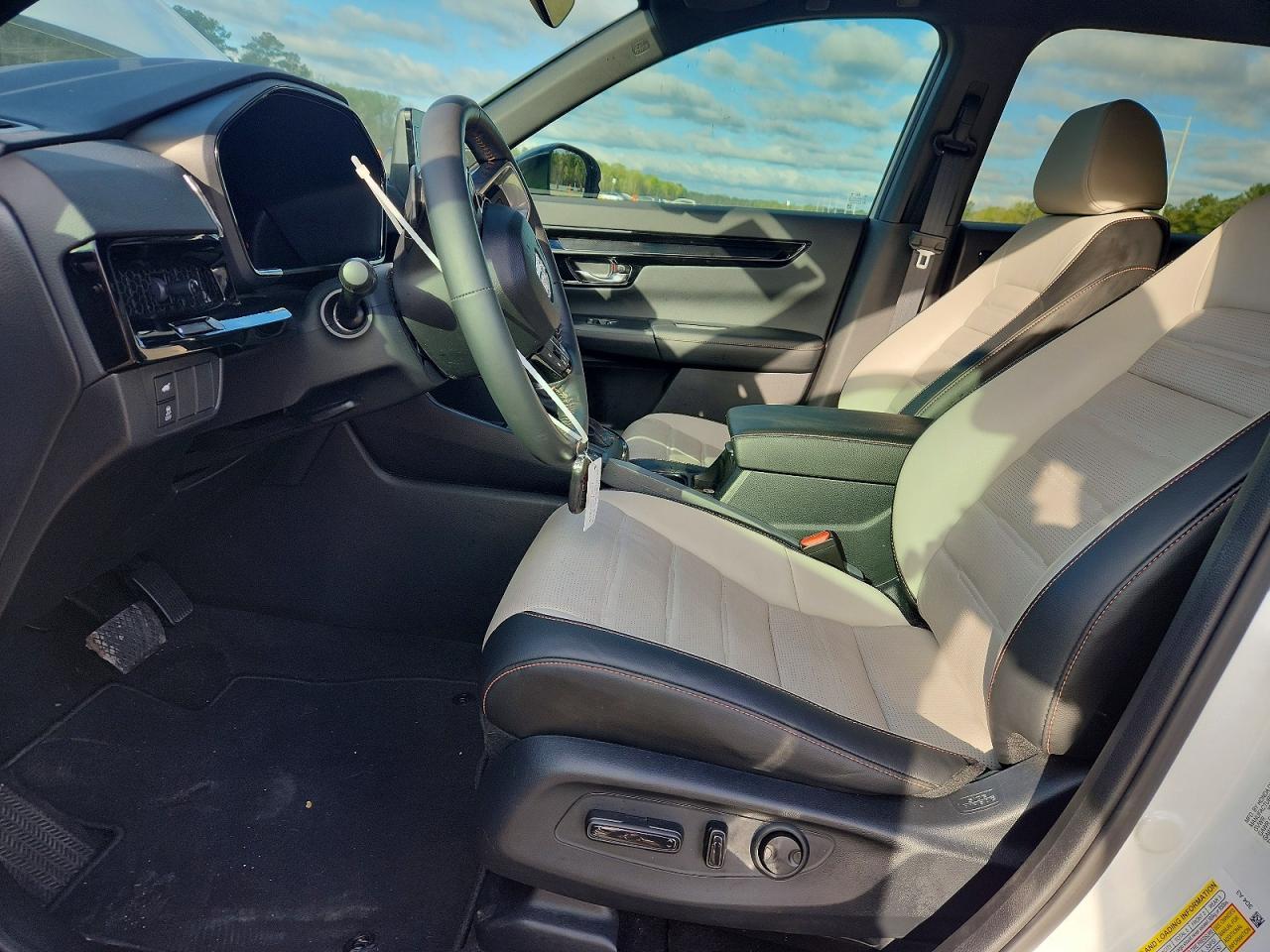 2025 Honda Cr-V Sport Touring - Image 7