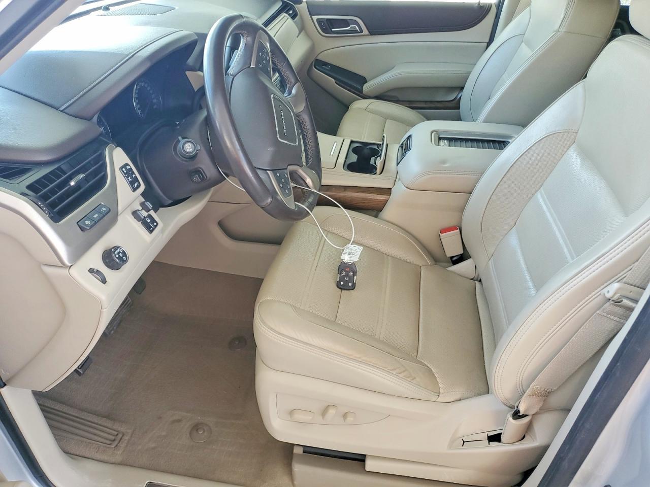 2020 GMC Yukon Denali - Фото 7