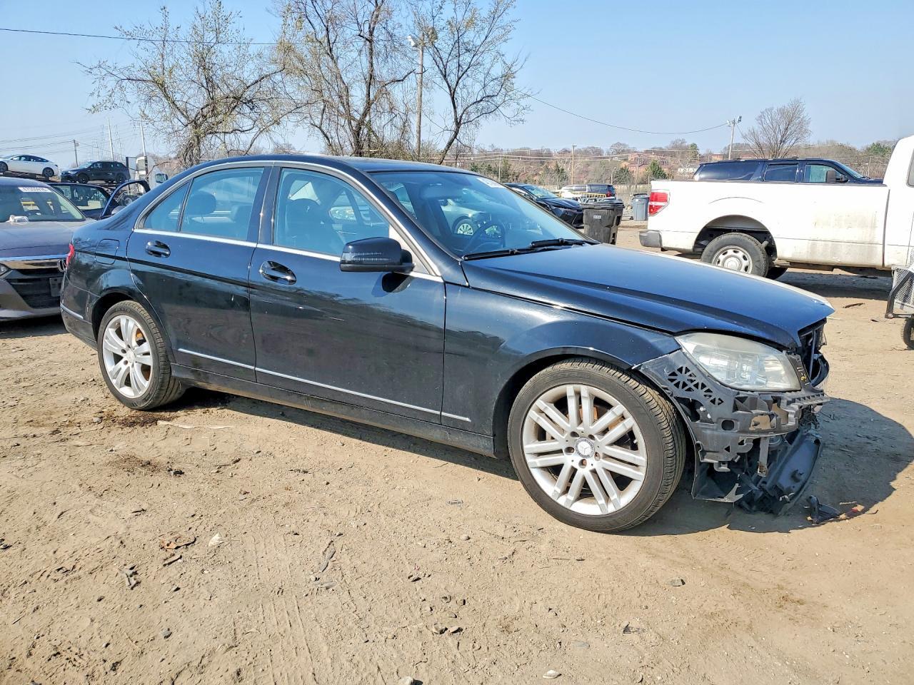 2011 Mercedes-Benz C 300 4Matic - Фото 4