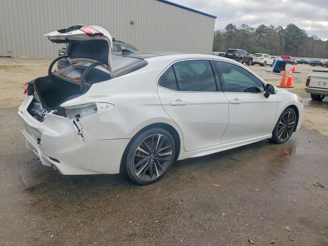 2020 Toyota Camry Xse V6 - Фото 3