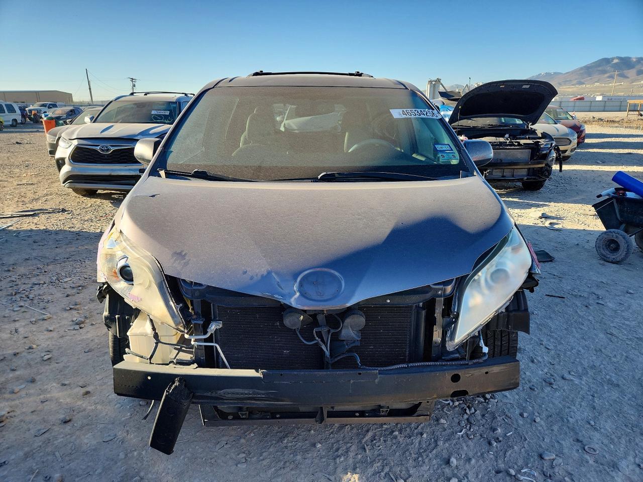2012 Toyota Sienna Xle 8-Passenger - Фото 5