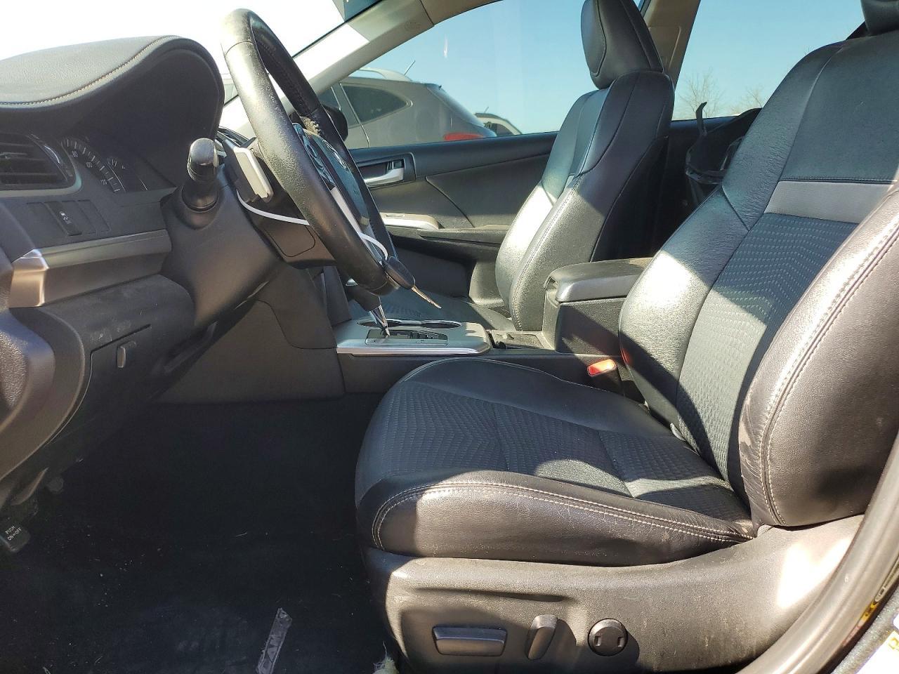 2014 Toyota Camry Se - Image 7