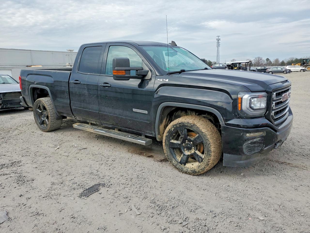 2017 GMC Sierra K1500 - Image 4