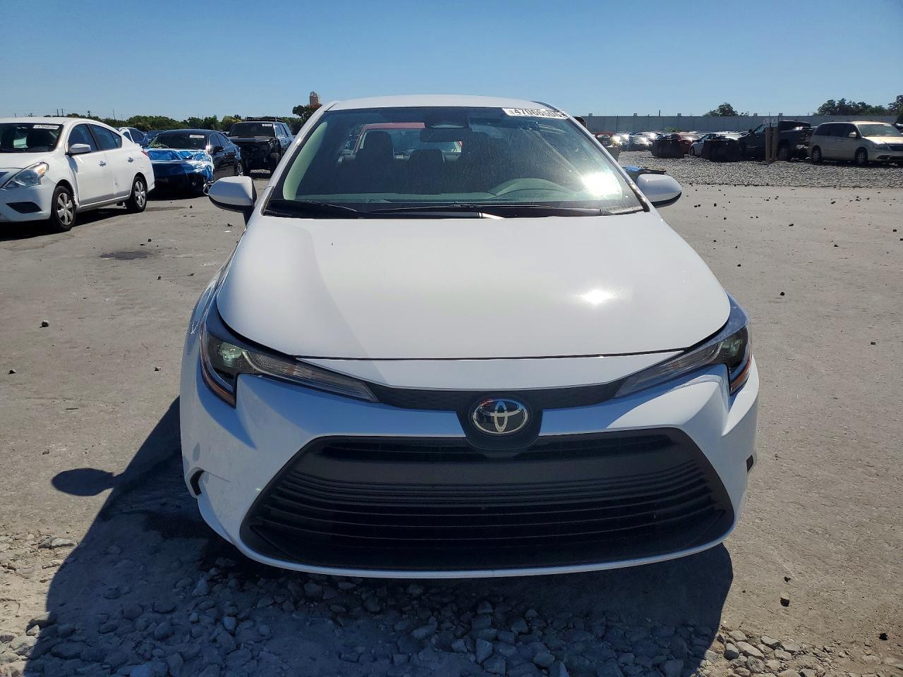 2025 Toyota Corolla Le - Фото 5