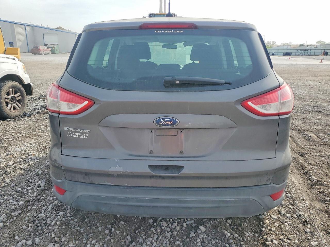 2013 Ford Escape S - Фото 6