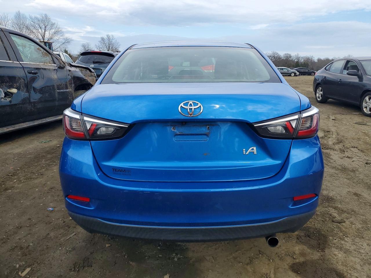 2018 Toyota Yaris Ia Base - Фото 6