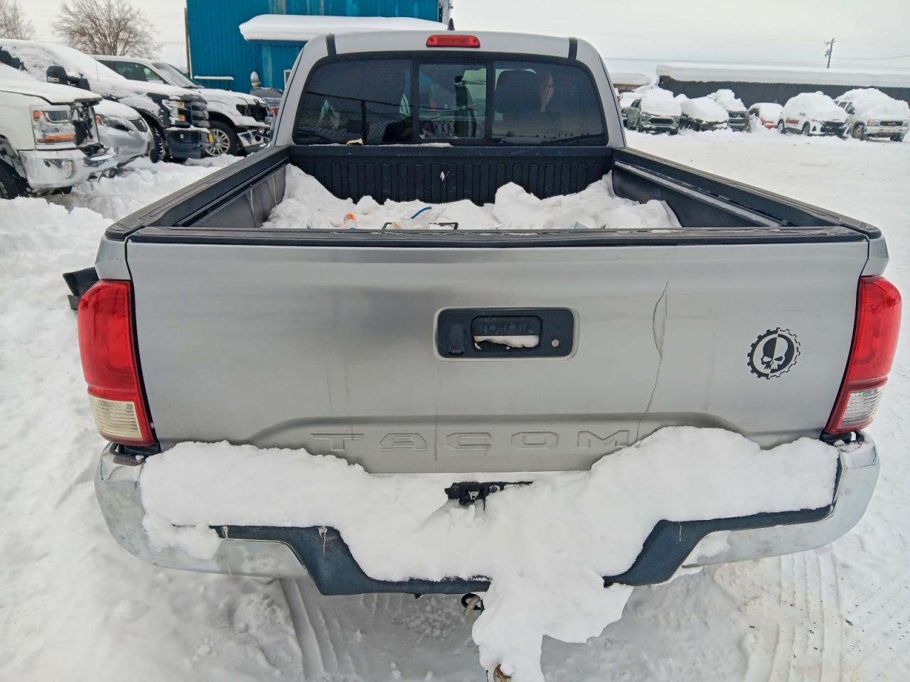 2018 Toyota Tacoma Access Cab - Image 6