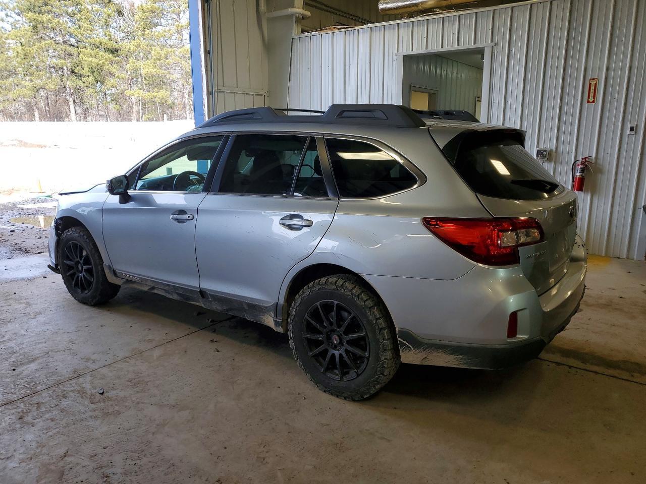 2015 Subaru Outback 3.6R Limited - Фото 2