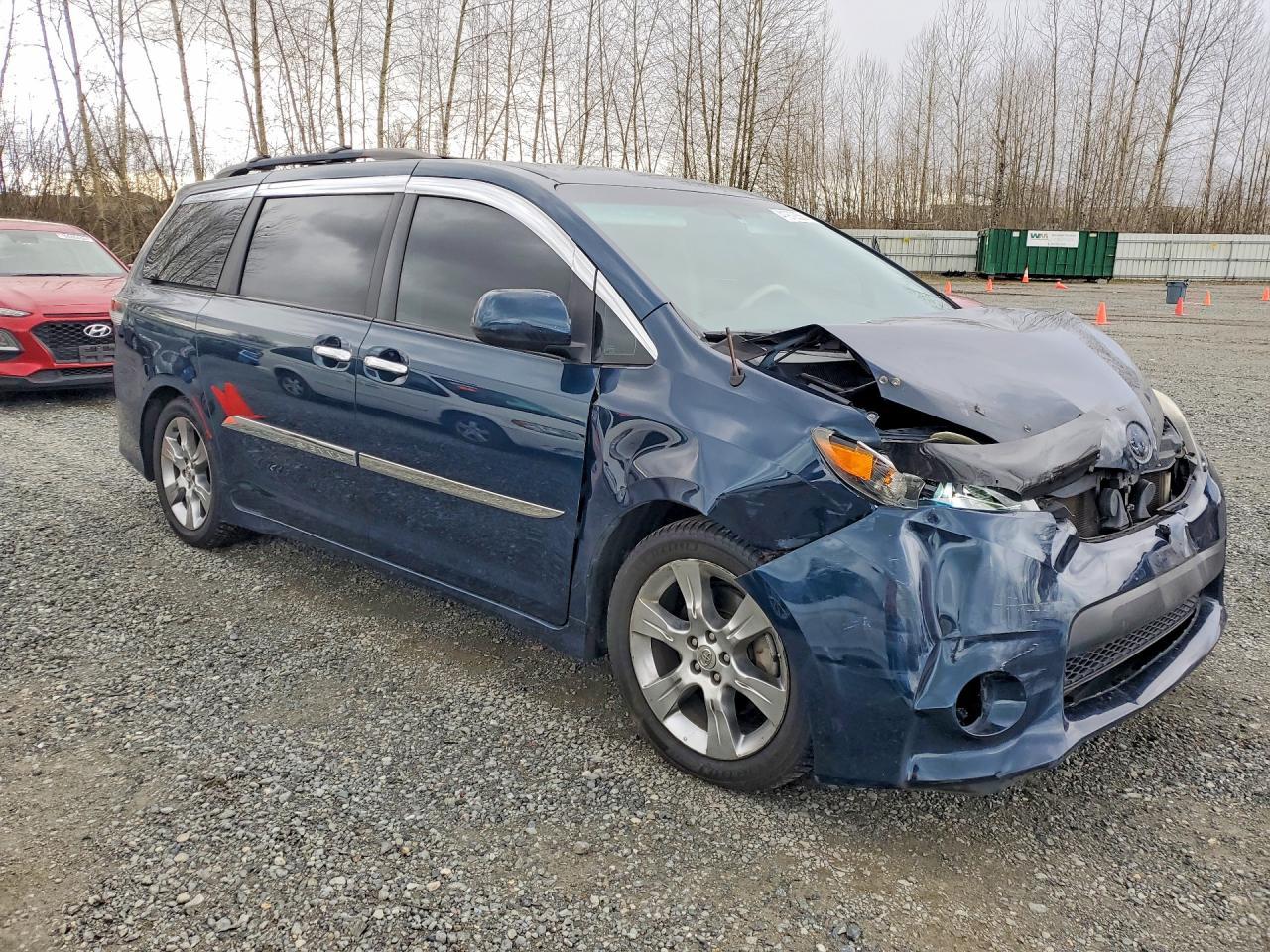 2011 Toyota Sienna Se 8-Passenger - Image 4