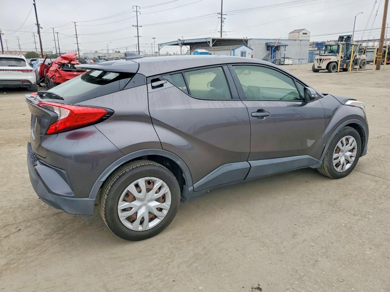 2019 Toyota C-Hr Le - Фото 3