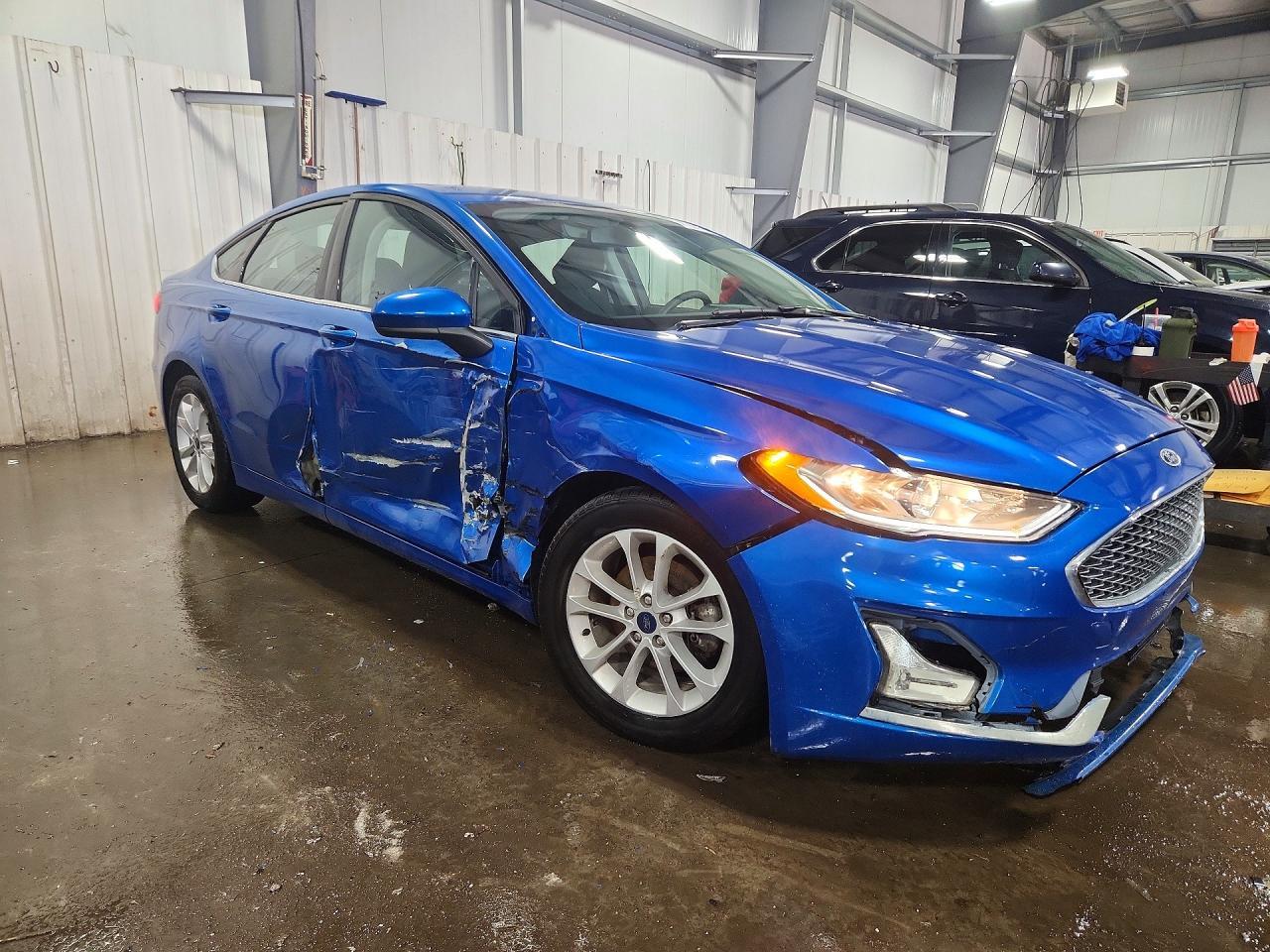2020 Ford Fusion Se - Фото 4