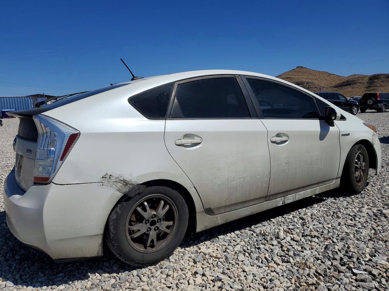 2010 Toyota Prius Iv - Фото 3