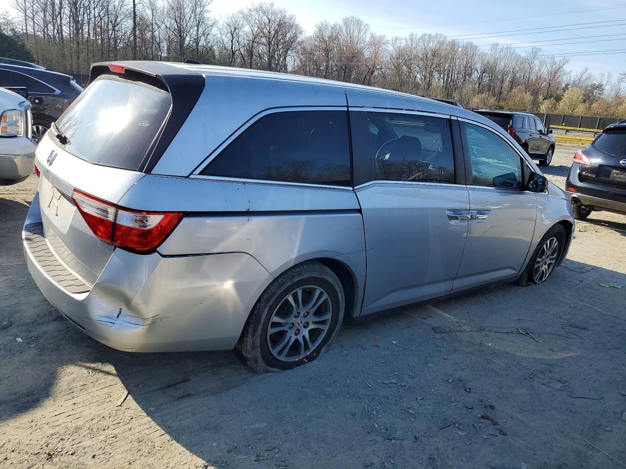 2013 Honda Odyssey Exl - Фото 3