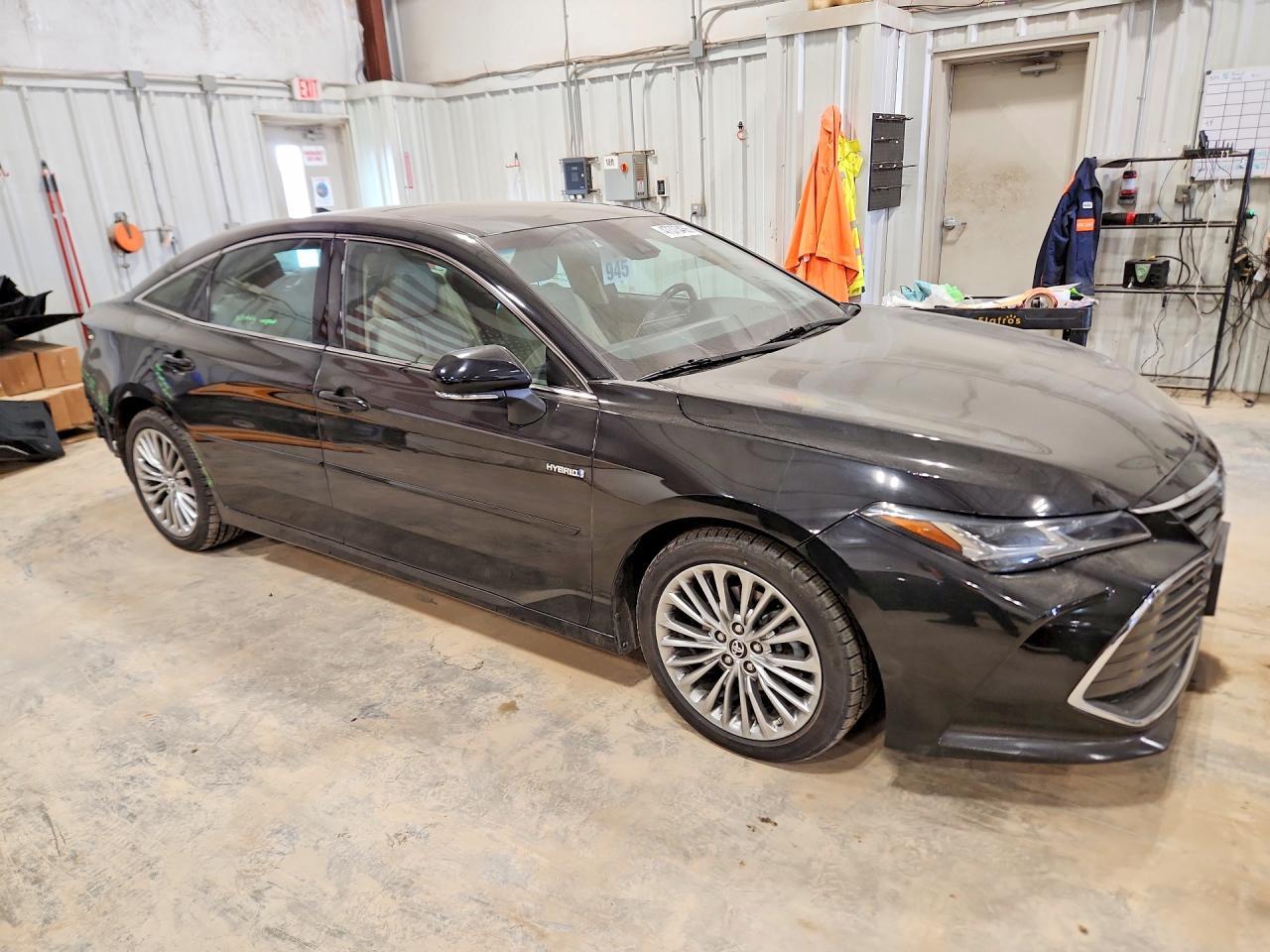 2019 Toyota Avalon Hybrid Limited - Фото 4