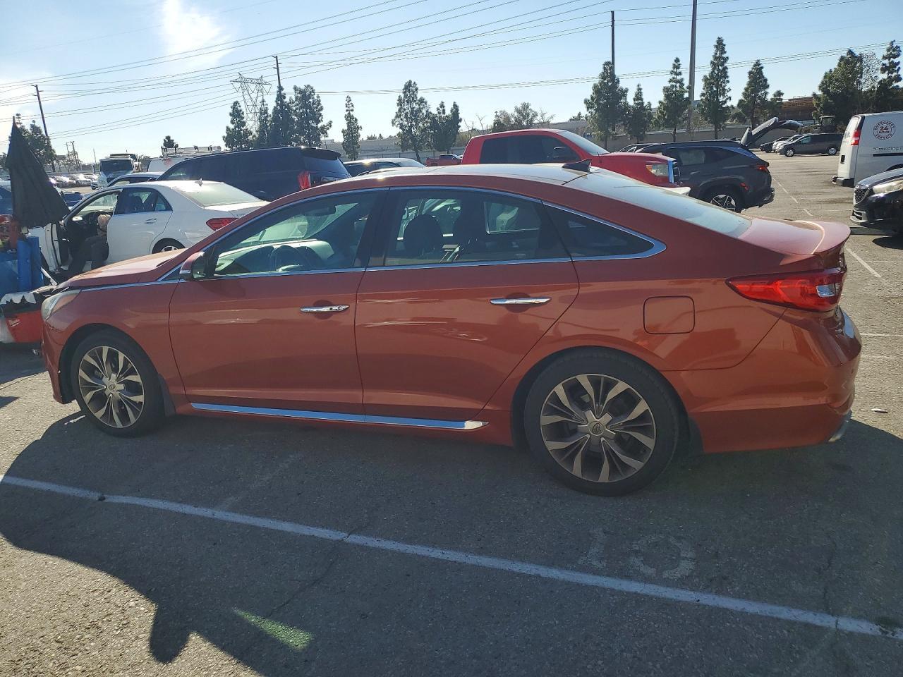 2015 Hyundai Sonata Limited 2.0T - Фото 2