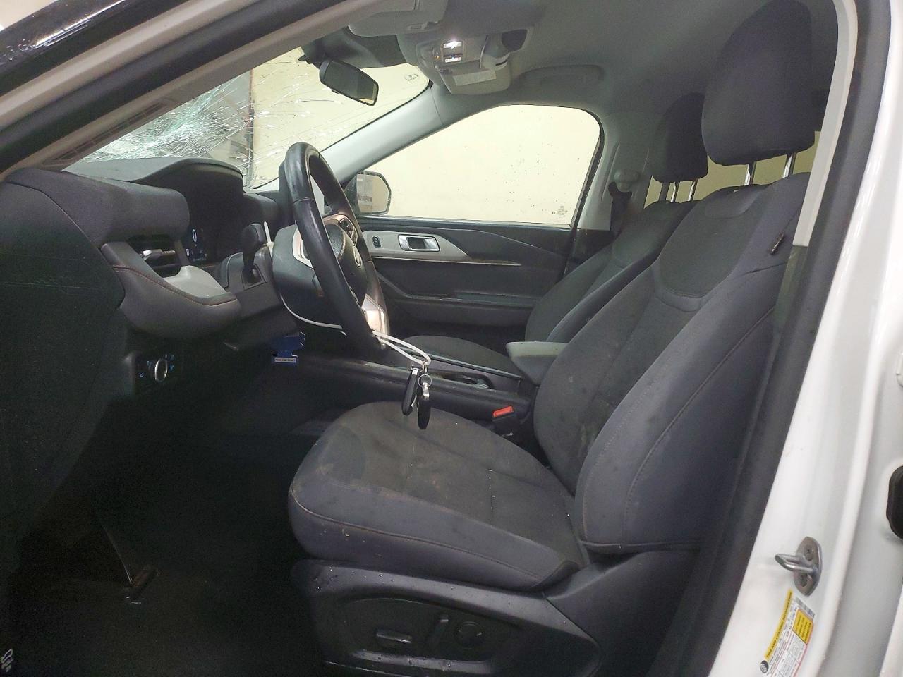 2025 Ford Explorer Active - Фото 7