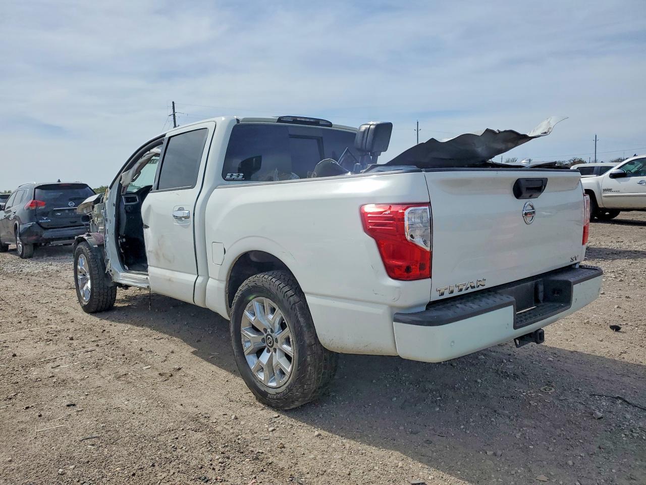 2020 Nissan Titan Sv - Фото 2