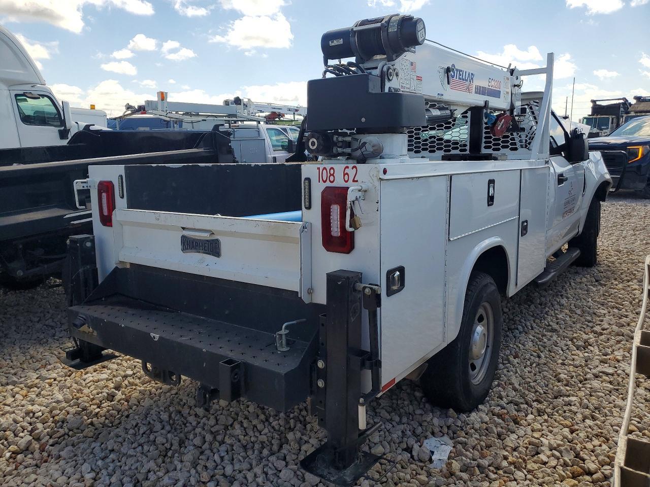 2021 Ford F350 Super Duty - Фото 3
