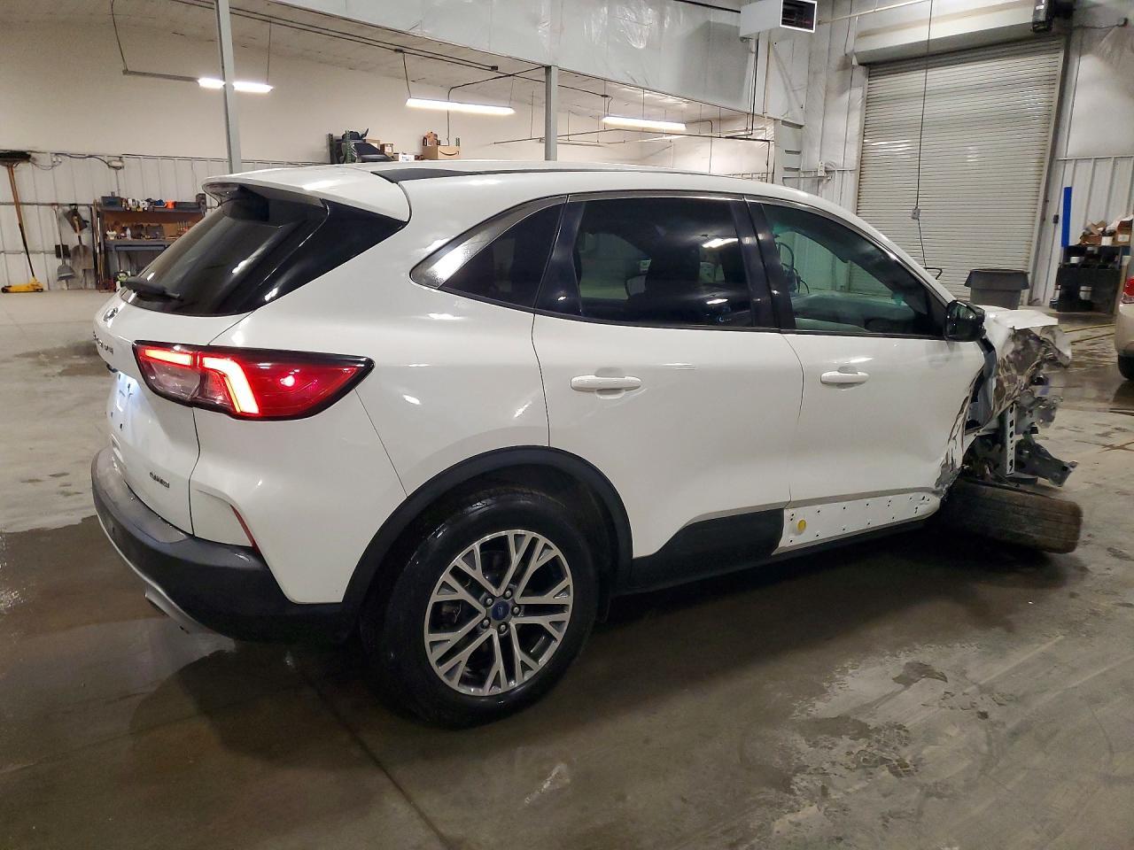 2022 Ford Escape Sel - Image 3