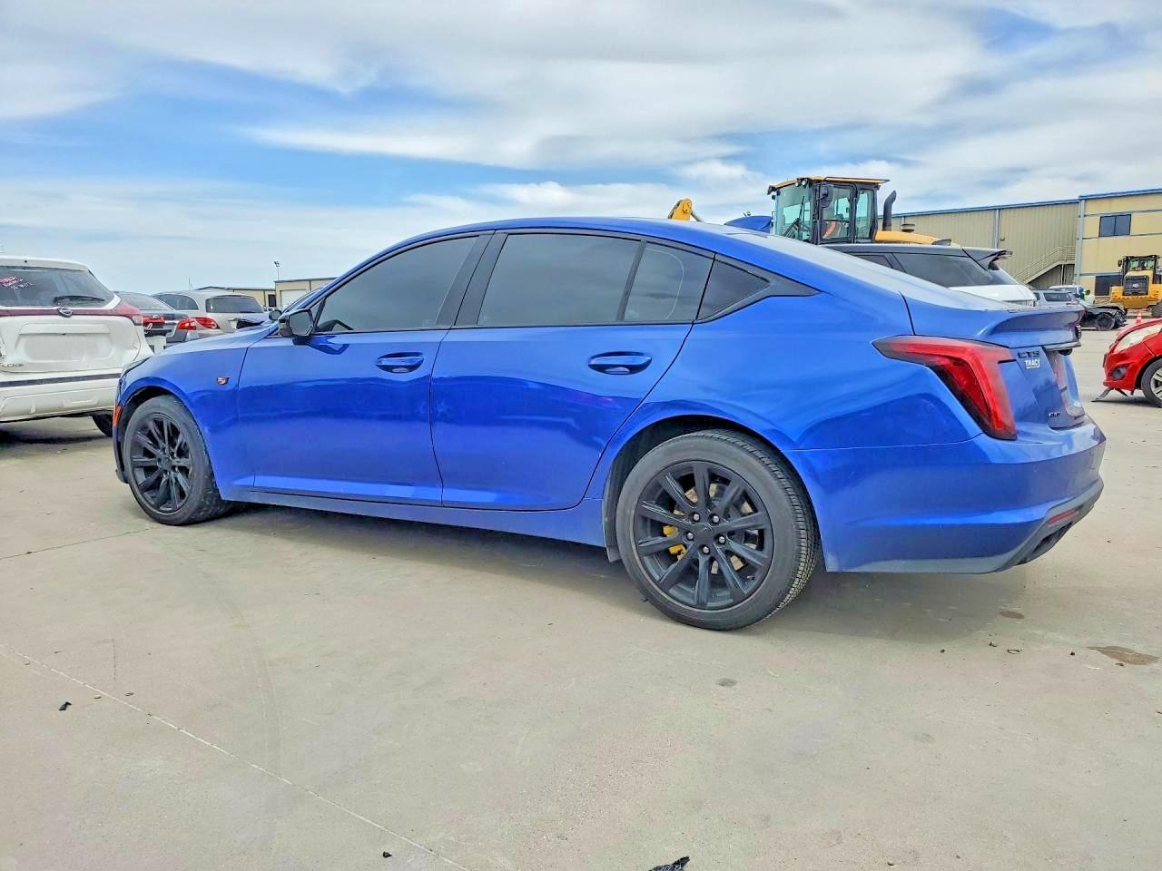 2023 Cadillac Ct5 Luxury - Image 2