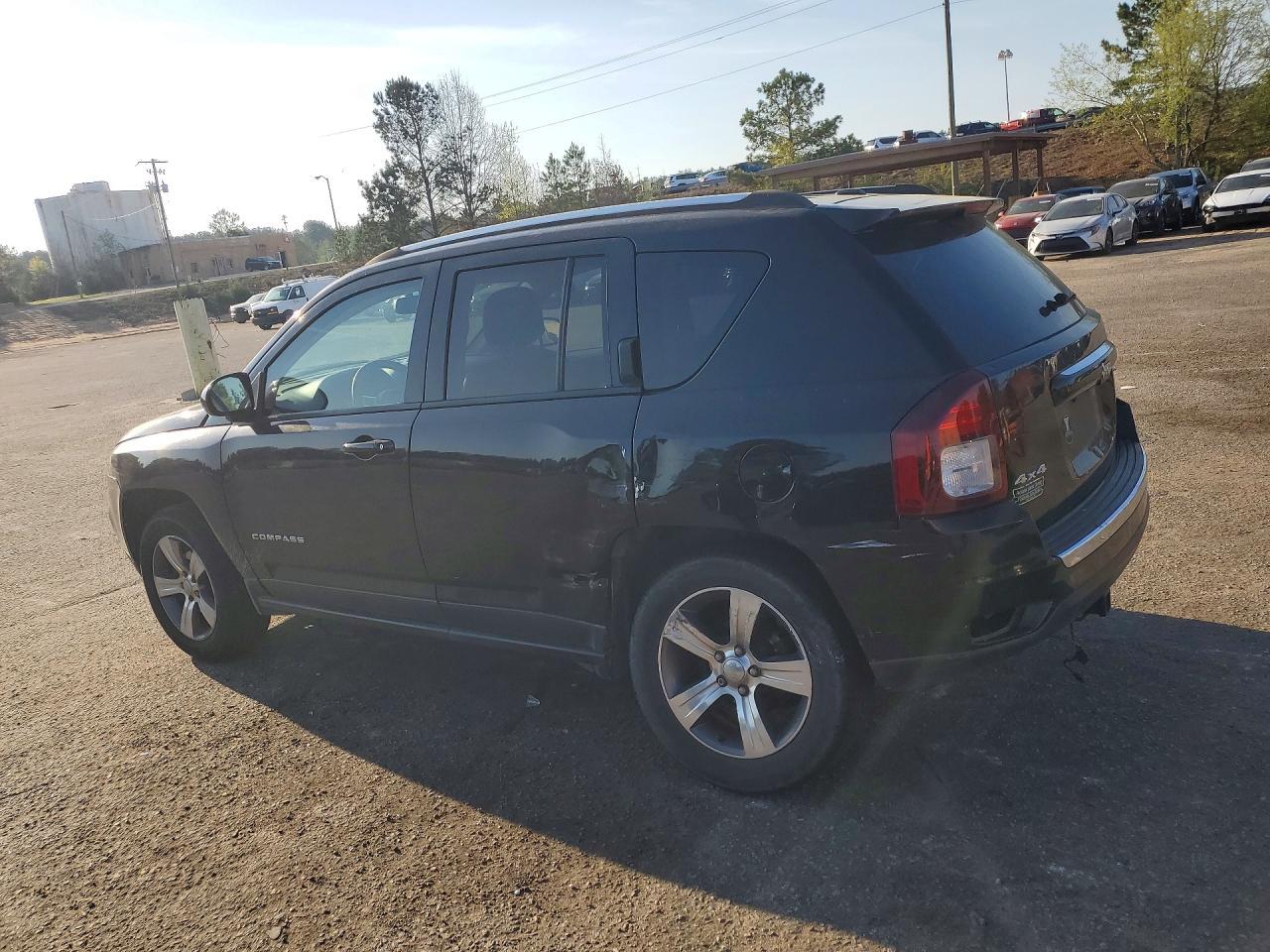 2017 Jeep Compass Latitude - Фото 2
