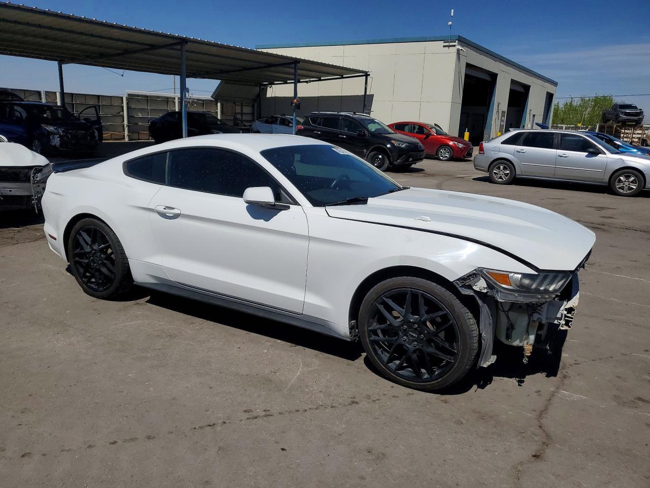 2015 Ford Mustang - Фото 4