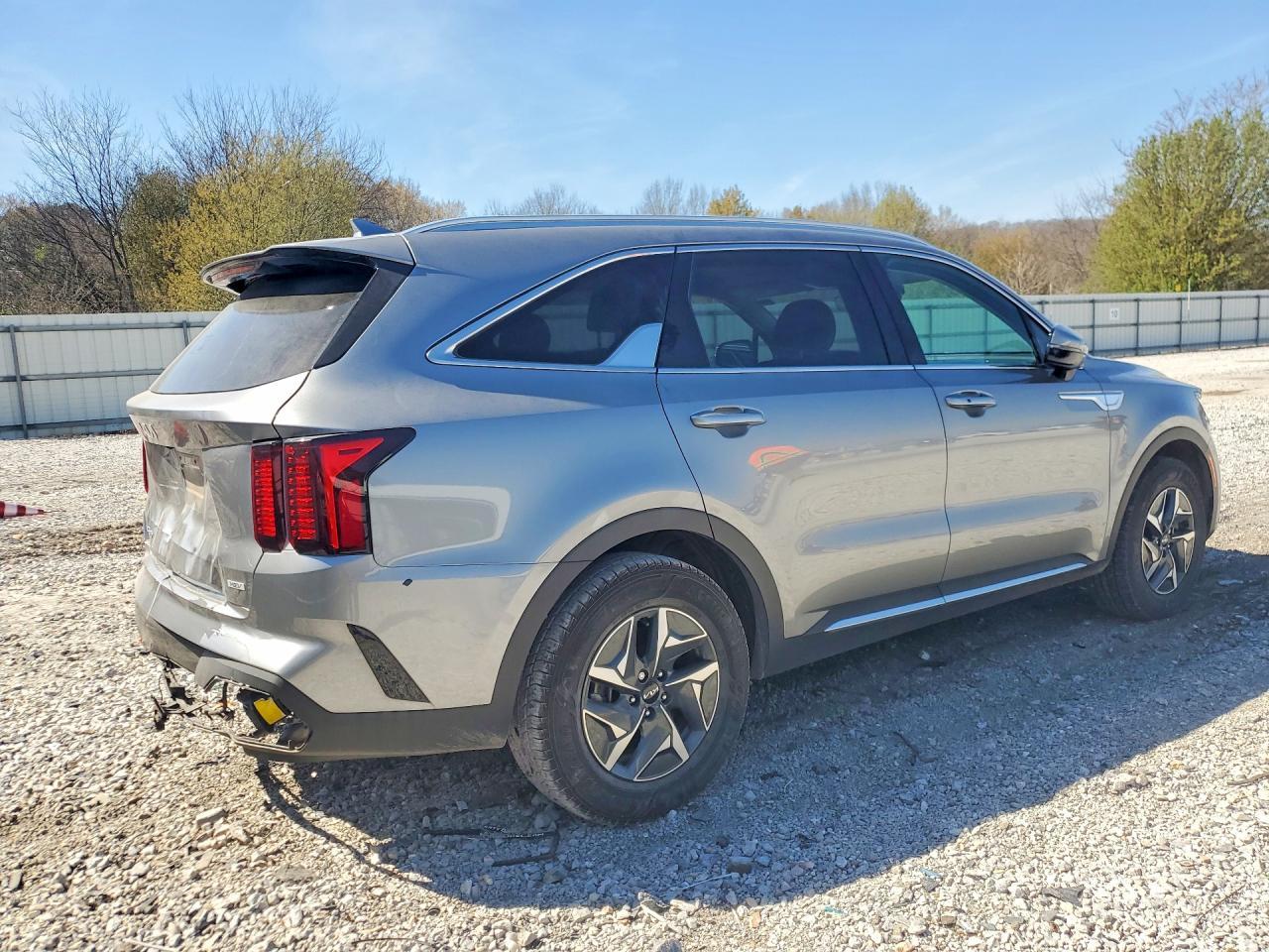 2023 Kia Sorento Hybrid Ex - Image 3