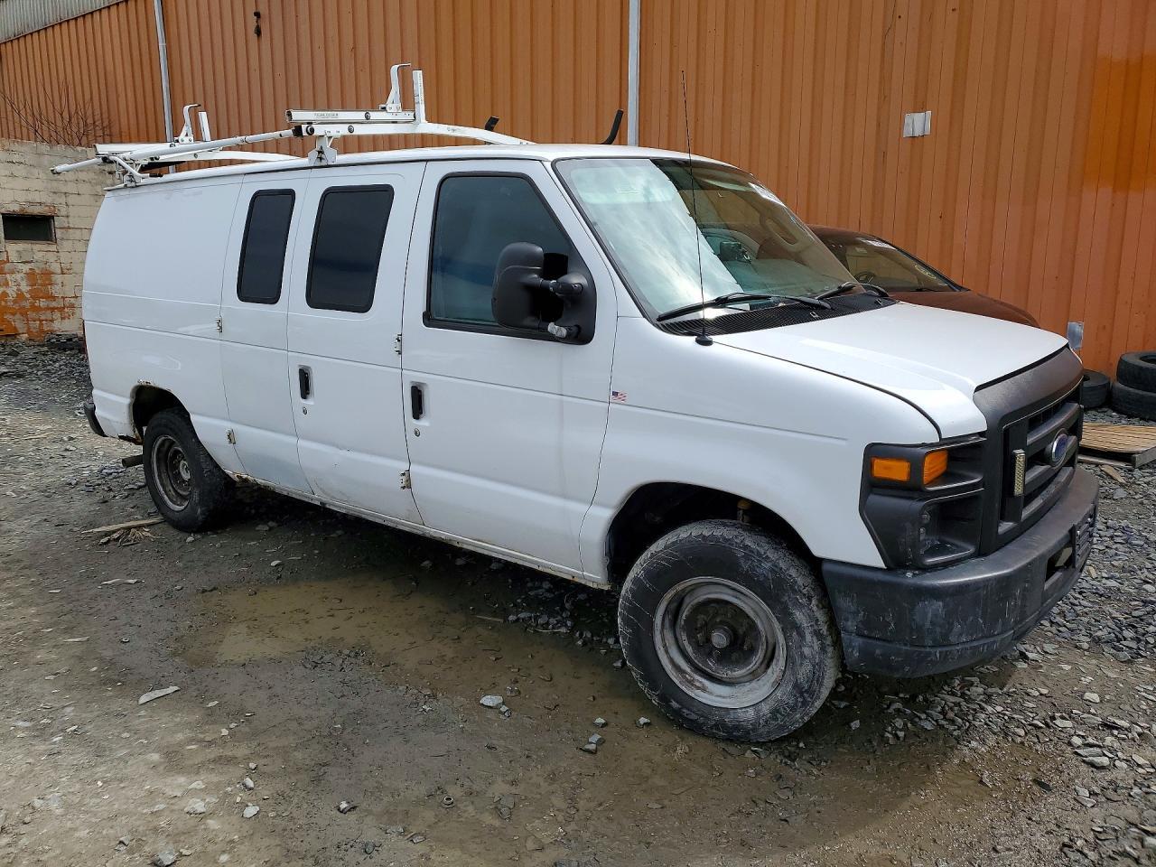 2012 Ford Econoline - Фото 4