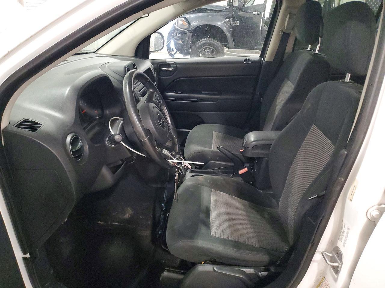 2011 Jeep Compass - Image 7
