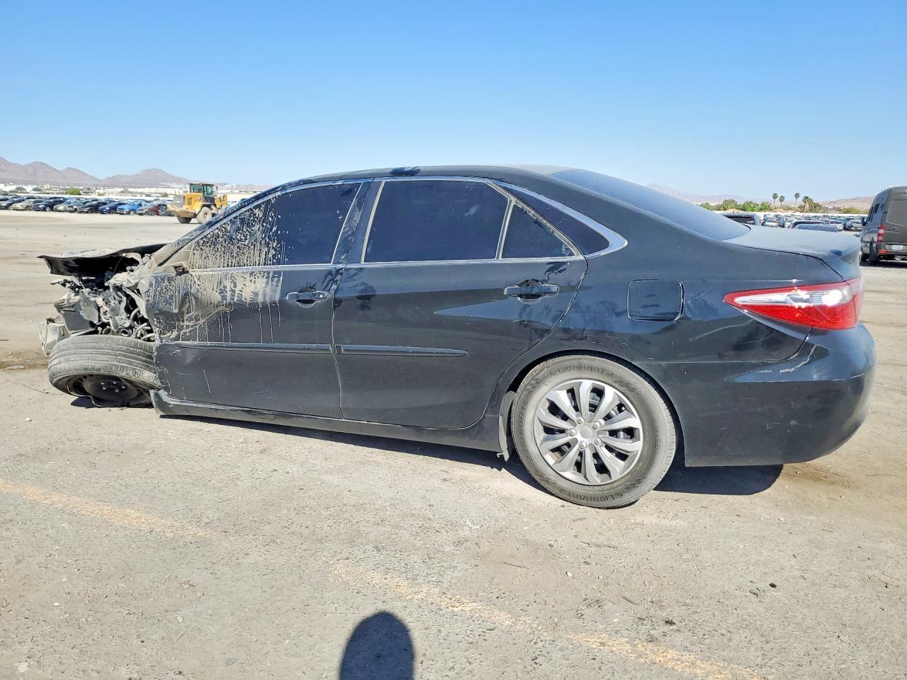 2015 Toyota Camry Le - Image 2