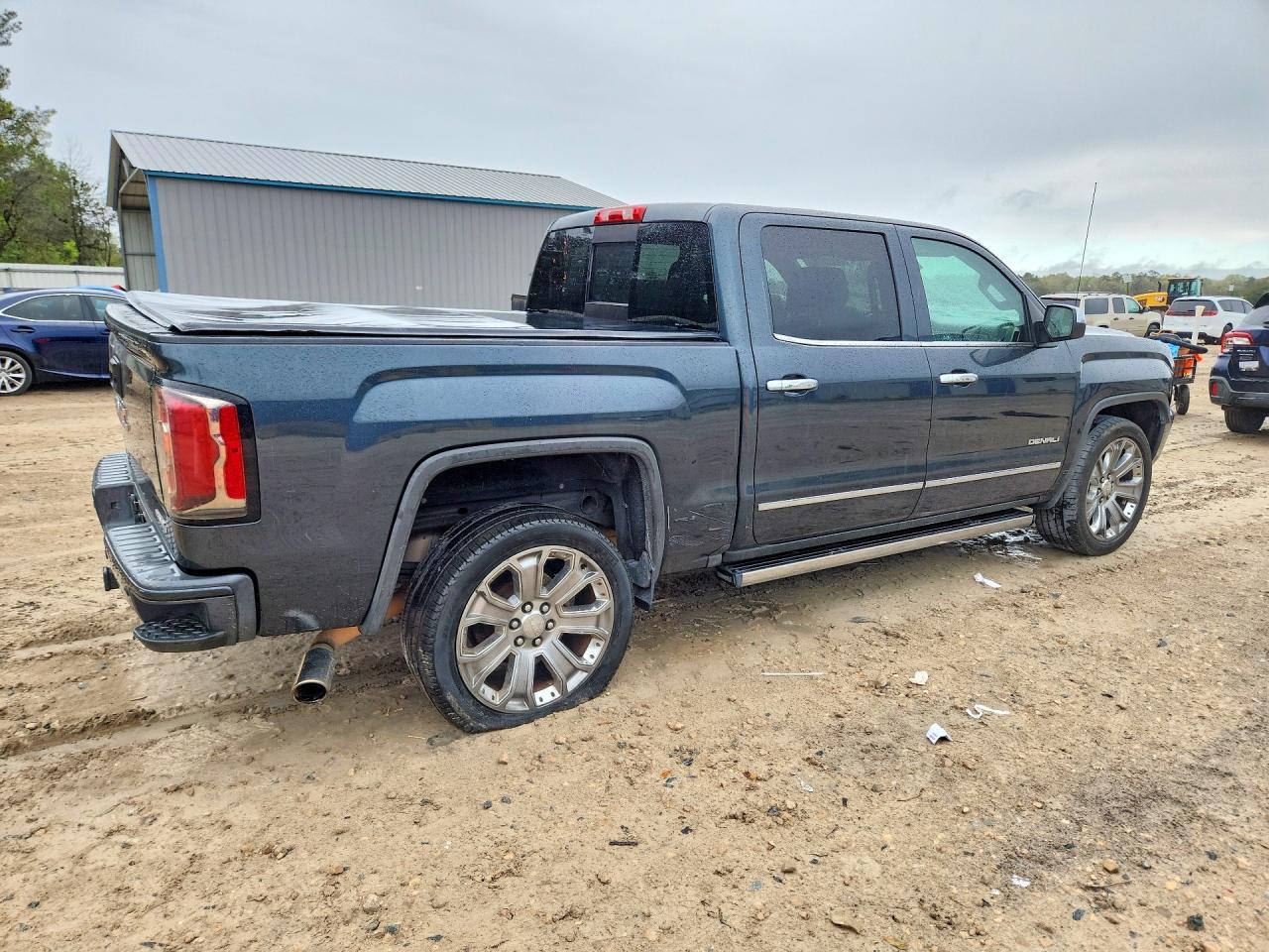 2017 GMC Sierra K1500 Denali - Image 3
