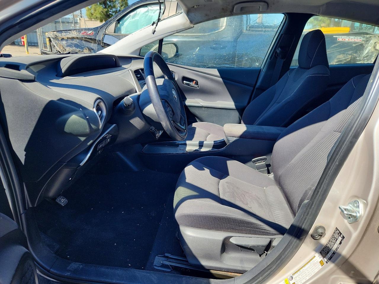 2021 Toyota Prius Prime Le - Image 7