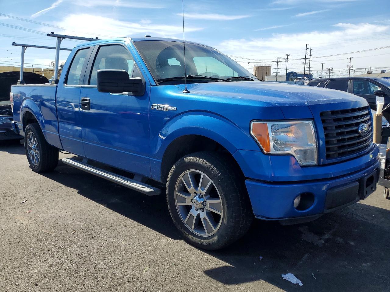 2014 Ford F150 Super Cab - Фото 4