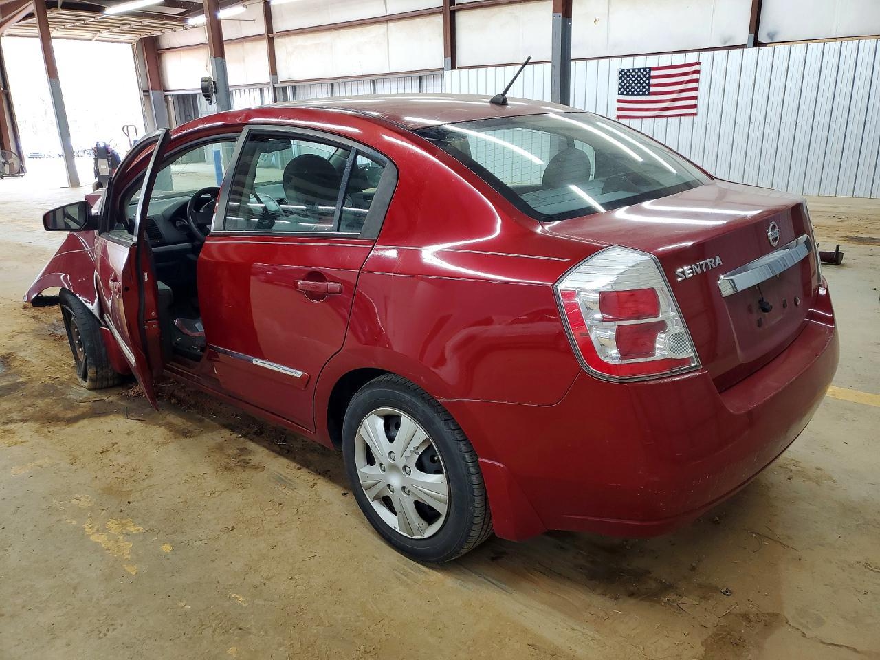 2010 Nissan Sentra 2.0 - Фото 2