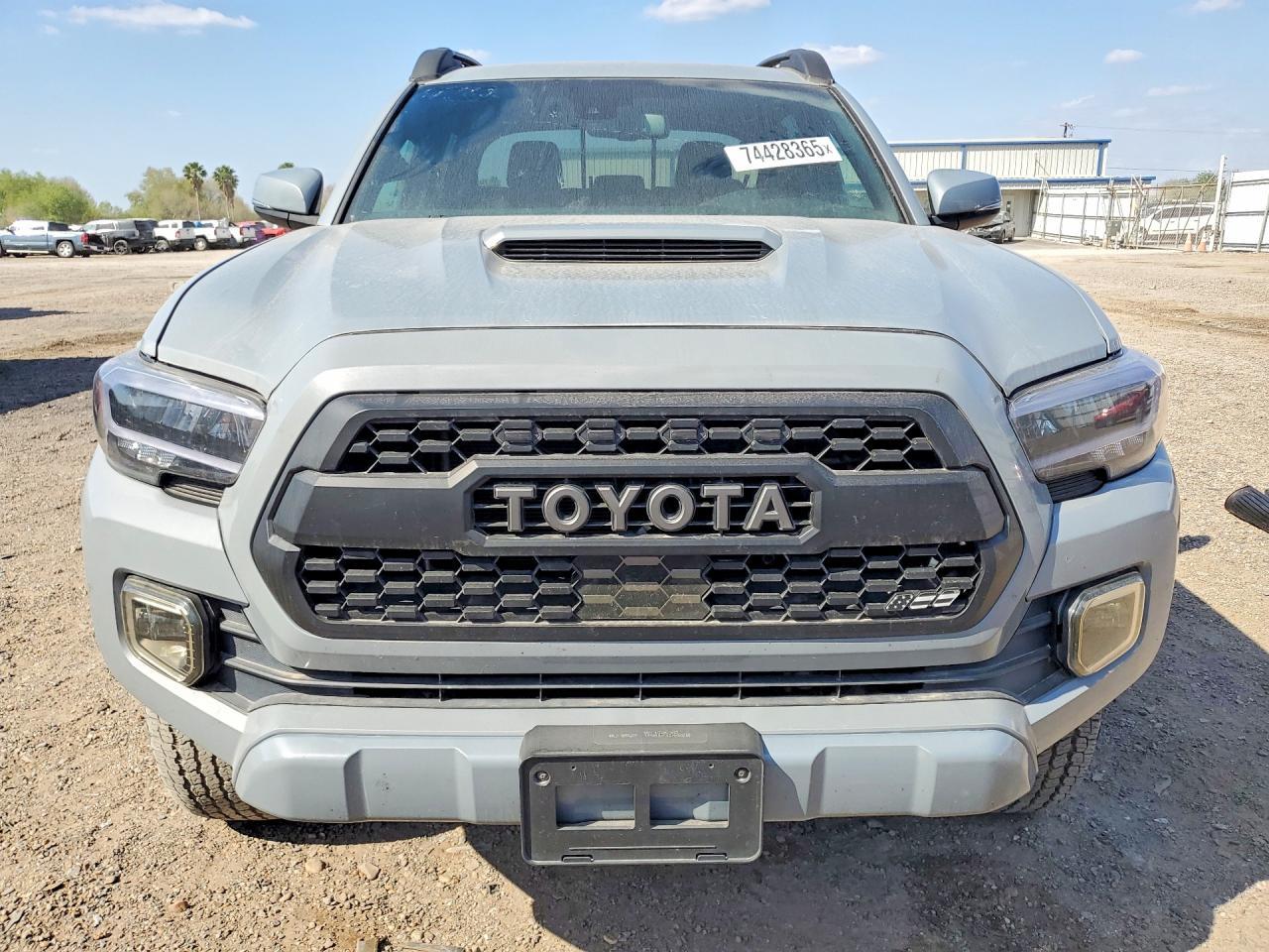 2019 Toyota Tacoma Double Cab - Image 5