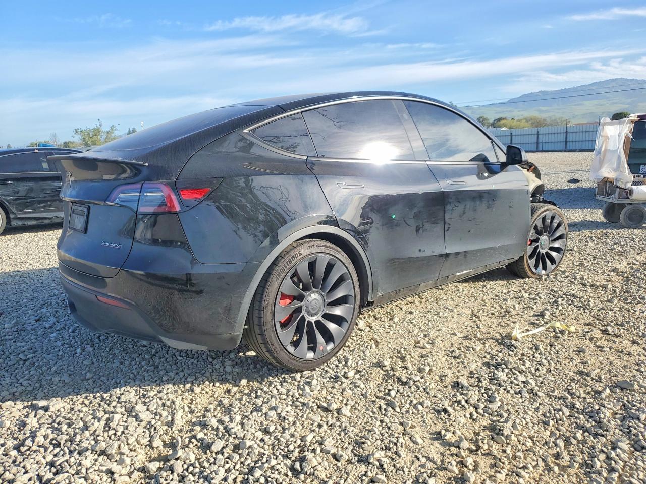 2023 Tesla Model Y - Image 3