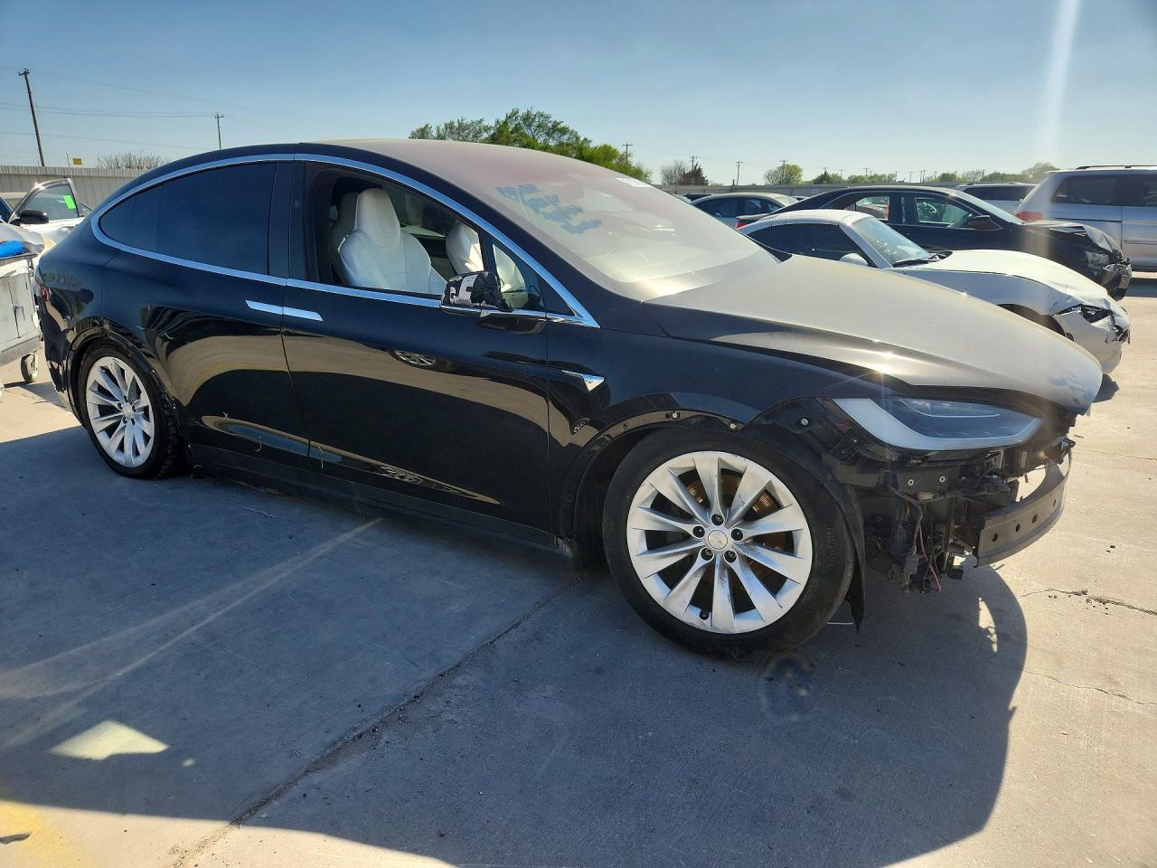 2017 Tesla Model X - Фото 4