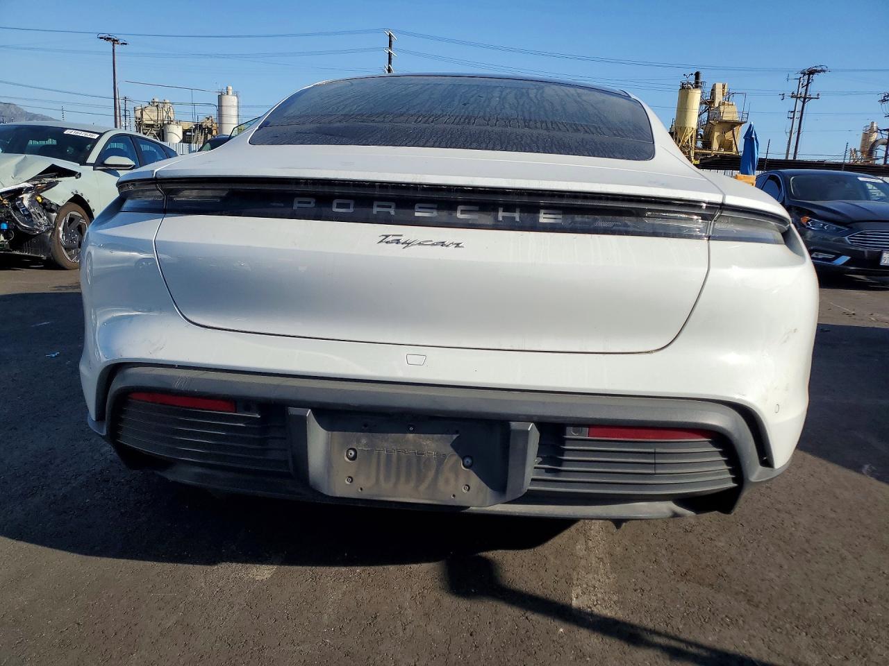 2023 Porsche Taycan - Фото 6