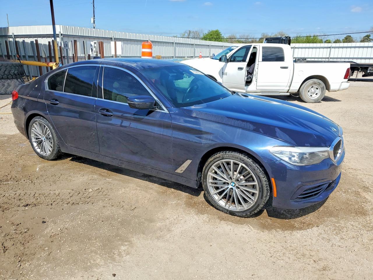 2020 BMW 530 Xi - Фото 4