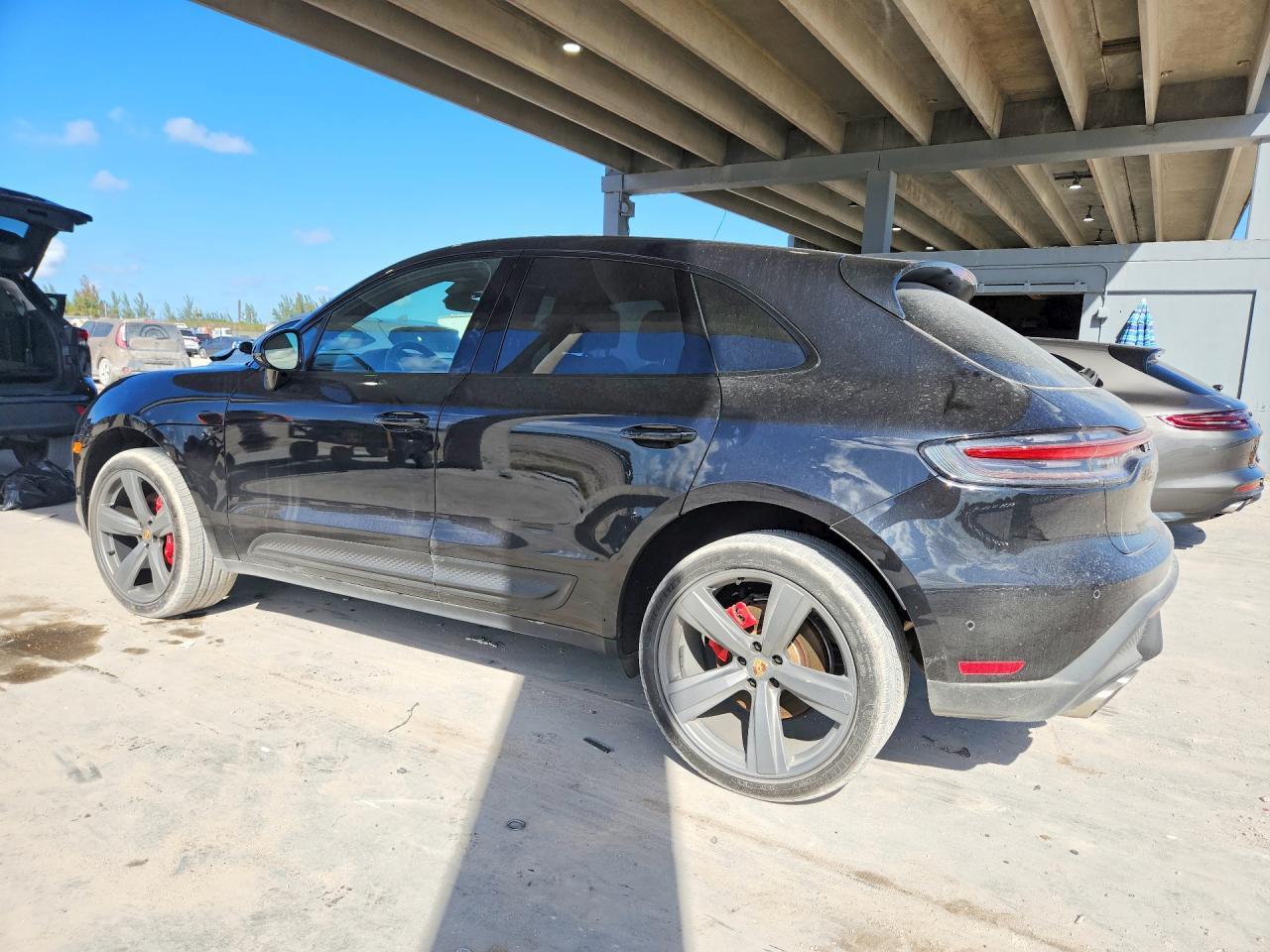 2023 Porsche Macan - Фото 2