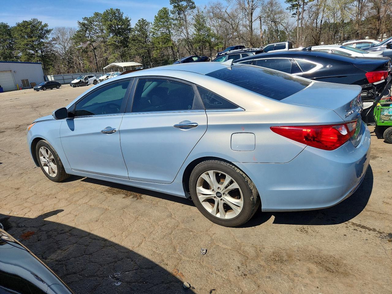2013 Hyundai Sonata Limited - Image 2