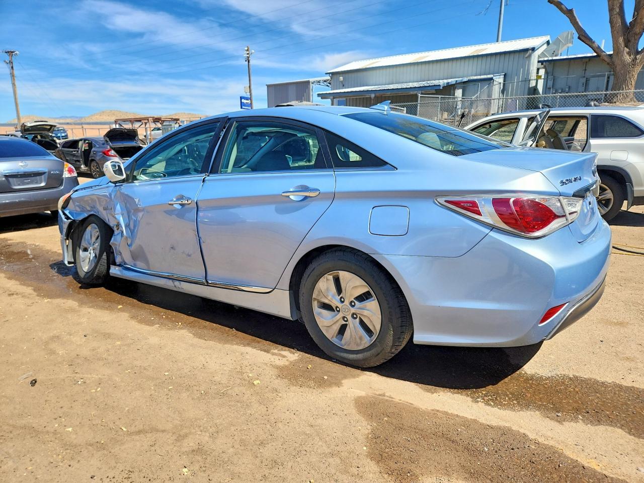 2013 Hyundai Sonata Hybrid Base - Фото 2