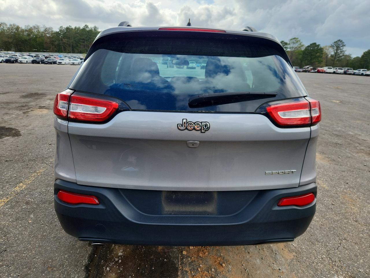 2016 Jeep Cherokee Sport - Image 6