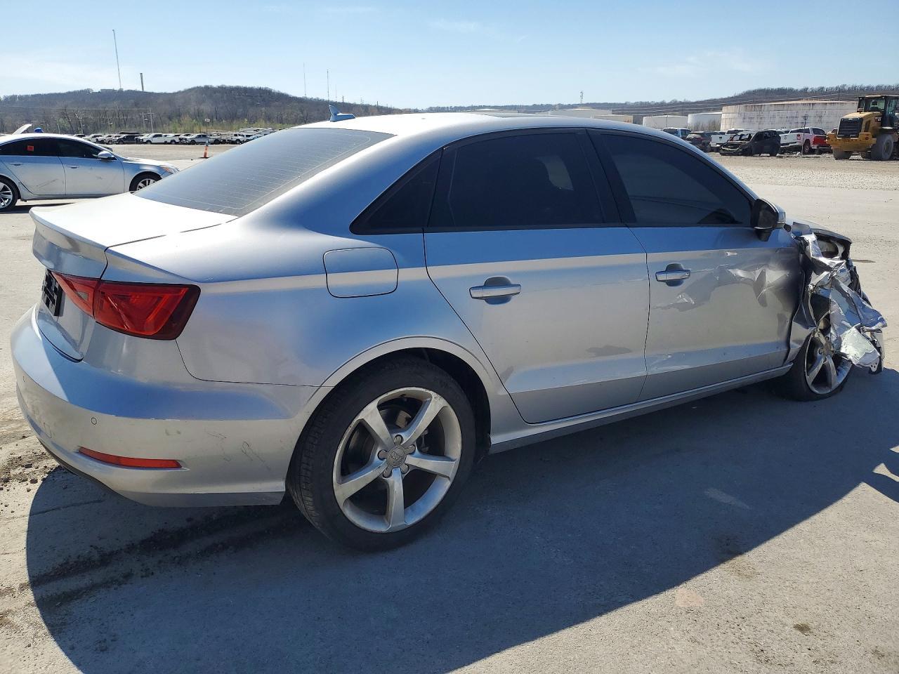 2016 Audi A3 Premium - Фото 3